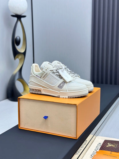 LOUIS VUITTON LV TRAINER SNEAKER IN GREY CALFSKIN