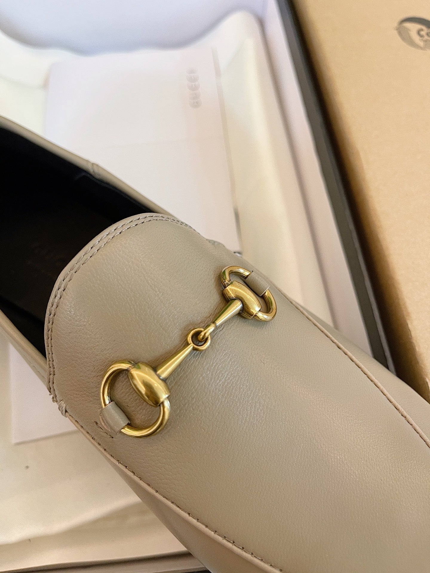 GUCCI LOAFERS MULES BEIGE