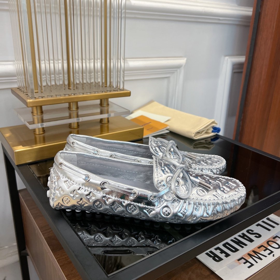 LOUIS VUITTON LV GLORIA FLAT LOAFER LOGO STAMPING SILVER