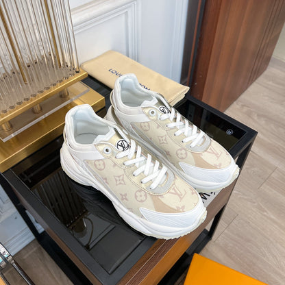 LOUIS VUITTON LV RUN 55 SNEAKER GEIGE