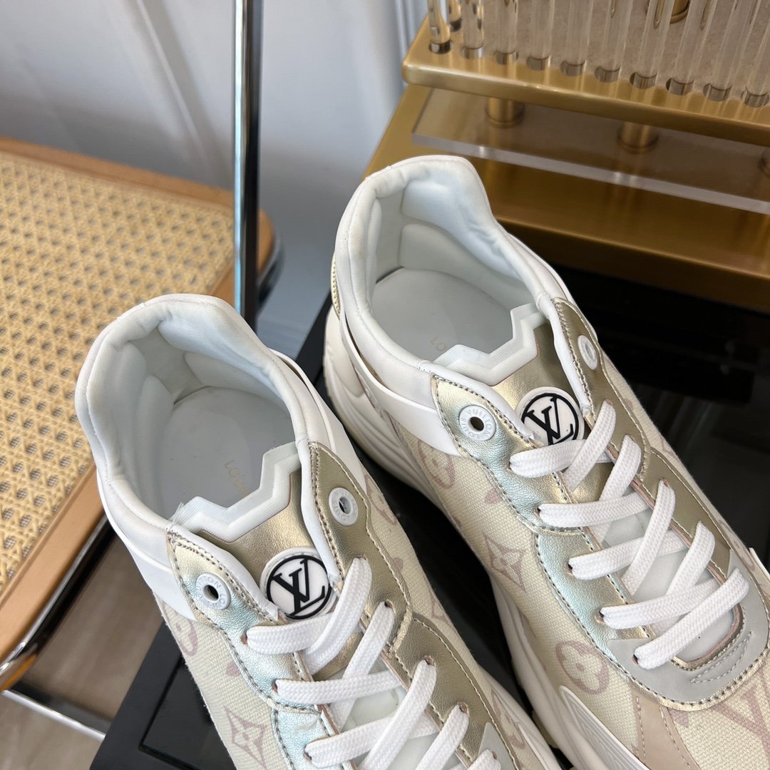 LOUIS VUITTON LV RUN 55 SNEAKER BEIGE