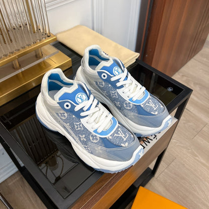 LOUIS VUITTON LV RUN 55 SNEAKER LIGHT BLUE