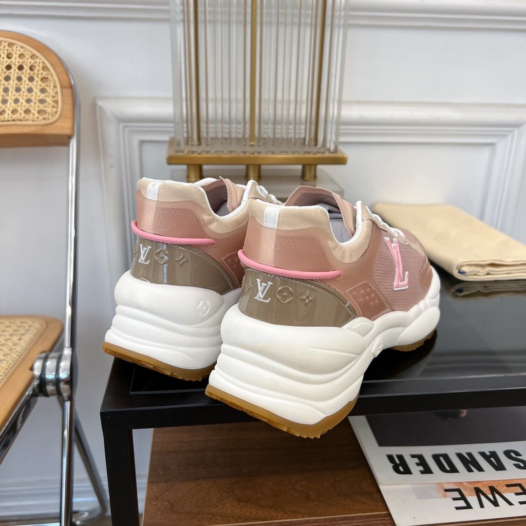 LOUIS VUITTON LV RUN 55 SNEAKER PINK BROWN