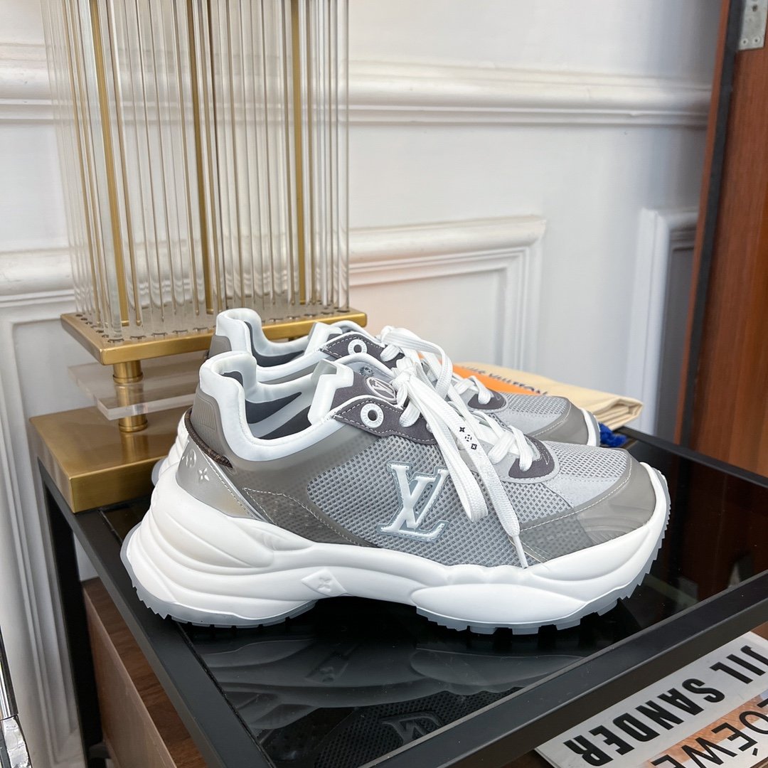 LOUIS VUITTON LV RUN 55 SNEAKER DARK GRAY