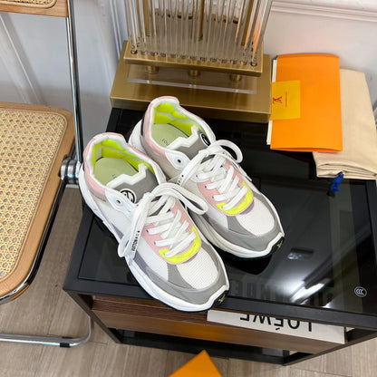 LOUIS VUITTON LV RUN 55 SNEAKER GREEN PLANTAIN