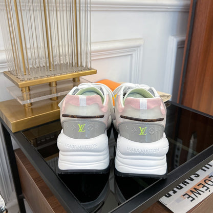 LOUIS VUITTON LV RUN 55 SNEAKER GREEN PLANTAIN