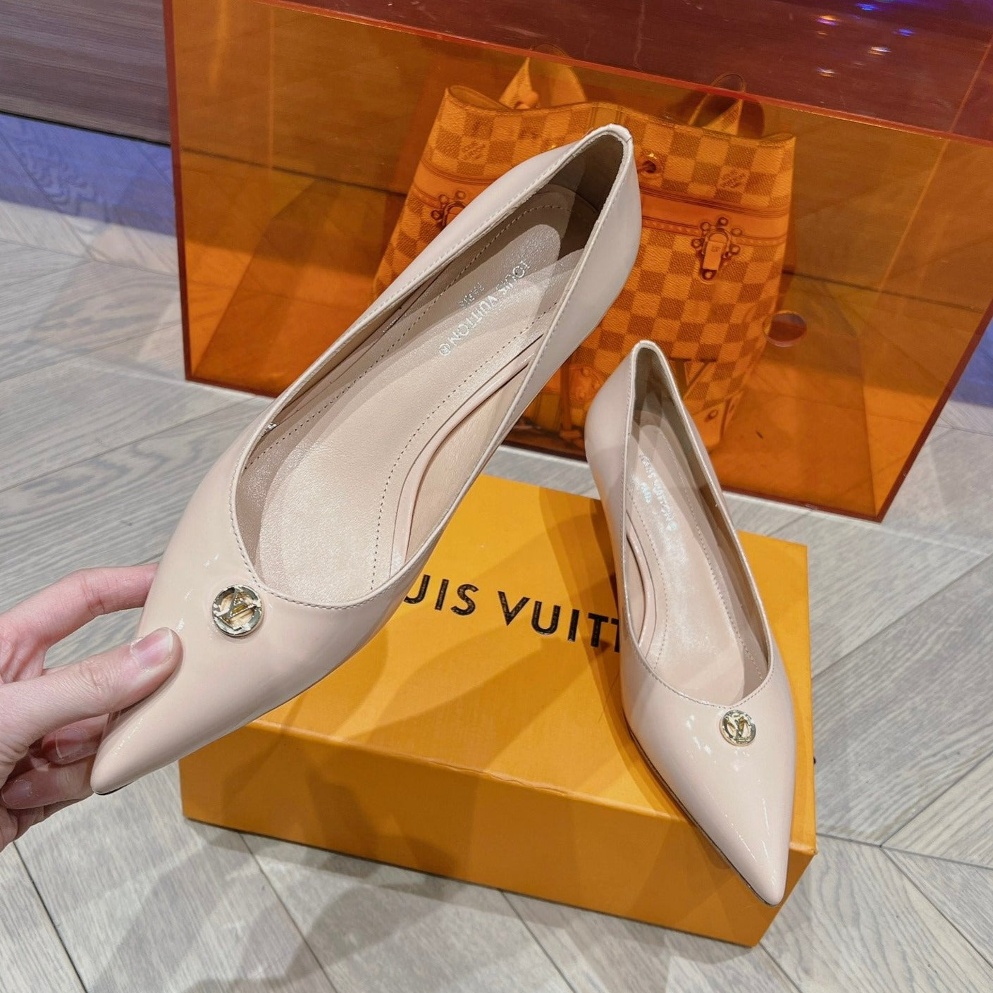 LOUIS VUITTON LV SINGLE LOW HEEL PUMP BIEGE