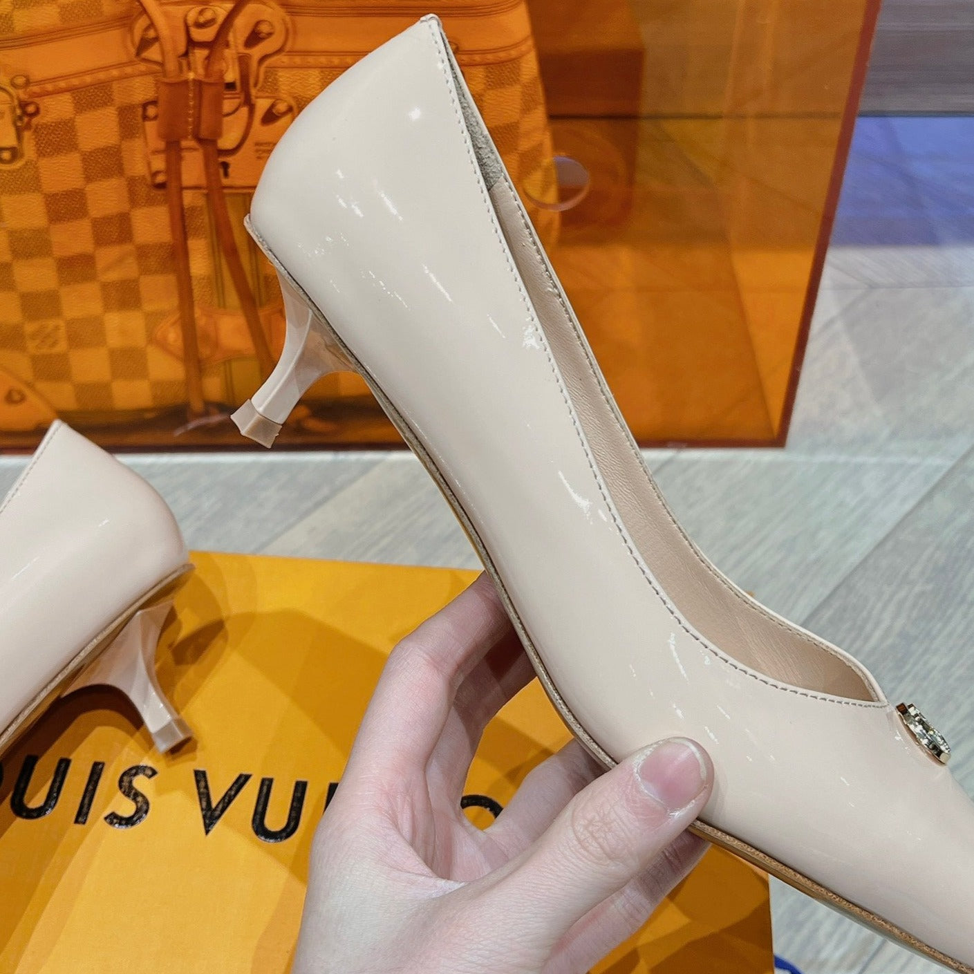 LOUIS VUITTON LV SINGLE LOW HEEL PUMP BIEGE