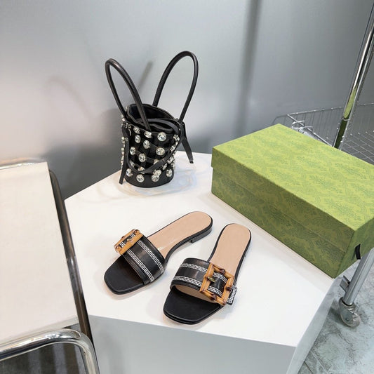 GUCCI BAMBOO BUCKLE FLAT SANDALS BLACK