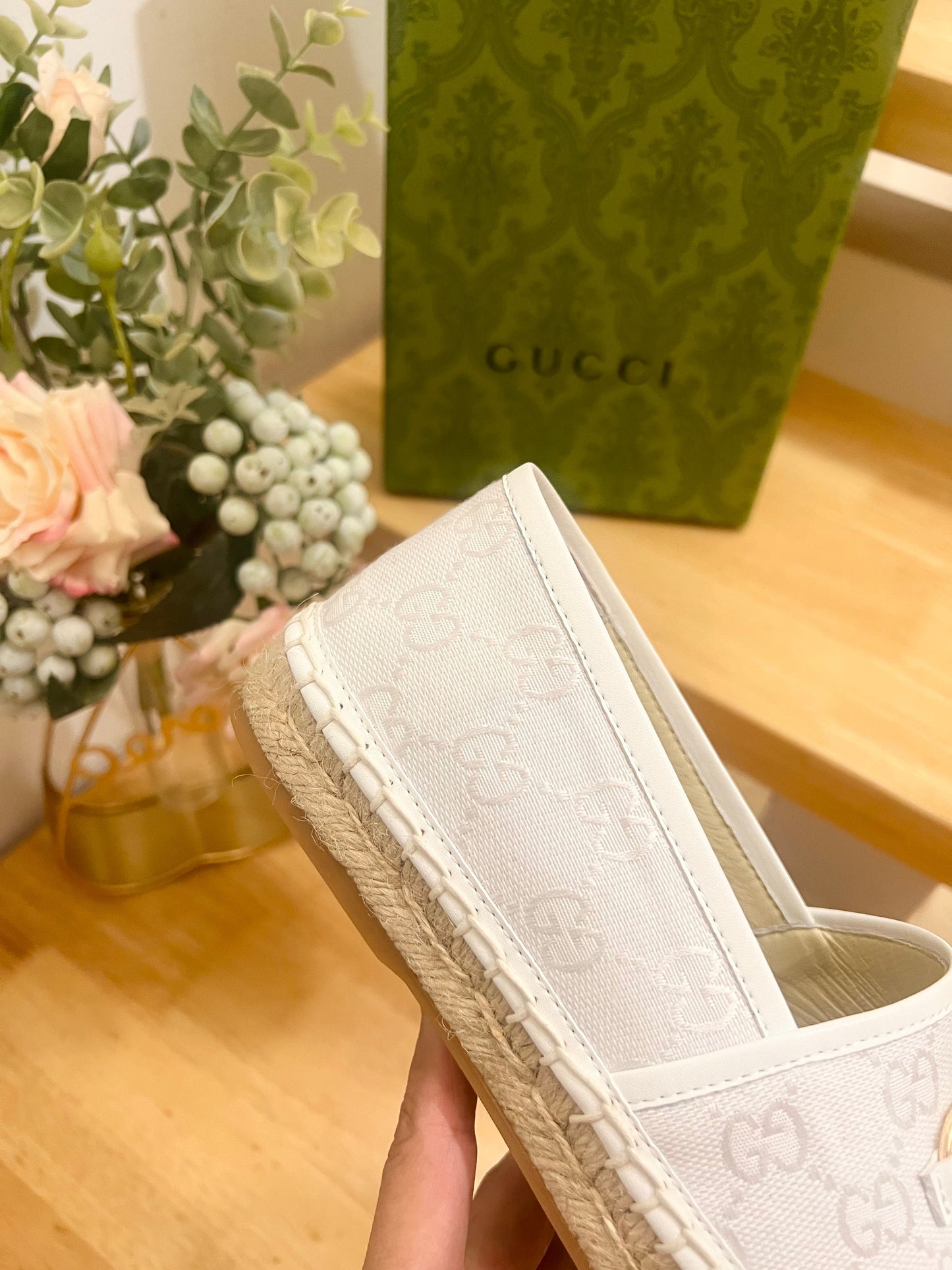 GUCCI WOMEN'S ESPADRILLE WITH HORSEBIT IN WHITE CANVAS