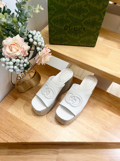 GUCCI HIGH 10CM WEDGE SANDALS IN WHITE SHEEPSKIN