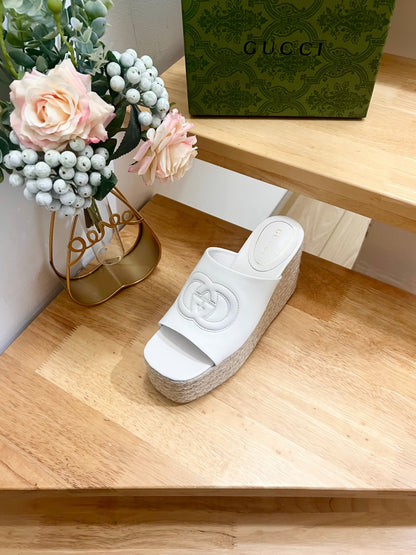 GUCCI HIGH 10CM WEDGE SANDALS IN WHITE SHEEPSKIN