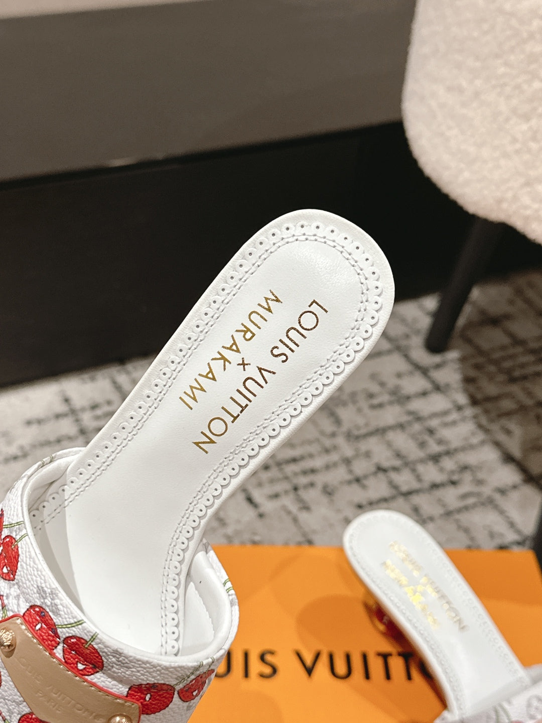 LOUIS VUITTON LV CHERRY HIGH HEELS 25S 55 MM IN WHITE CALFSKIN STYLE 11