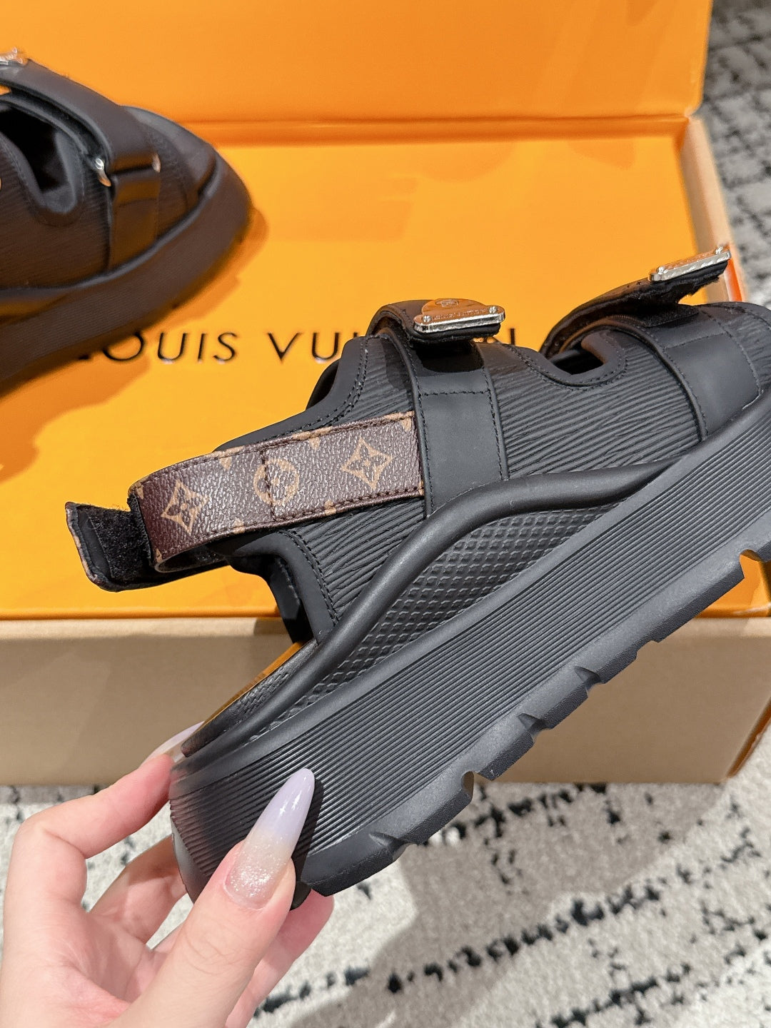 LOUIS VUITTON LV WEDGE SANDALS 25S 55 MM IN BLACK CALFSKIN