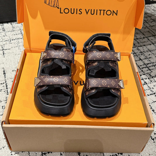 LOUIS VUITTON LV WEDGE SANDALS 25S 55 MM IN BROWN AND BLACK CALFSKIN WITH LOGO PATTERN