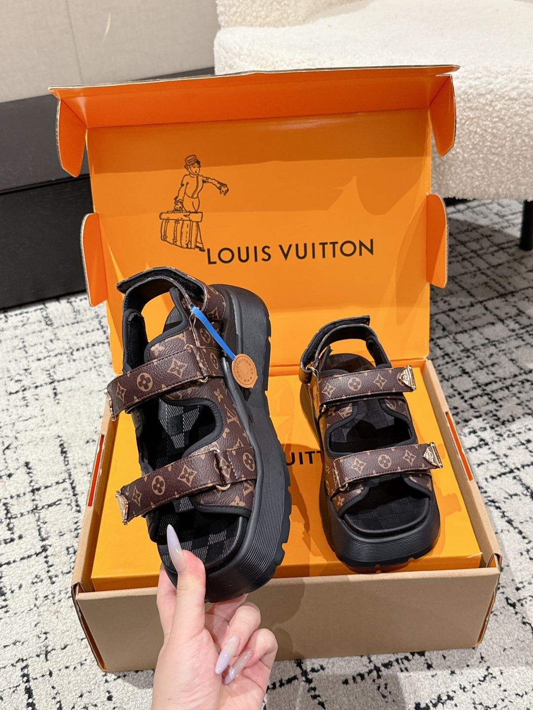 LOUIS VUITTON LV WEDGE SANDALS 25S 55 MM IN BROWN AND BLACK CALFSKIN WITH LOGO PATTERN