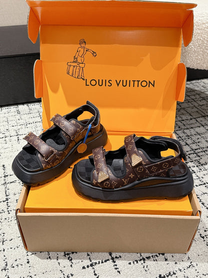 LOUIS VUITTON LV WEDGE SANDALS 25S 55 MM IN BROWN AND BLACK CALFSKIN WITH LOGO PATTERN