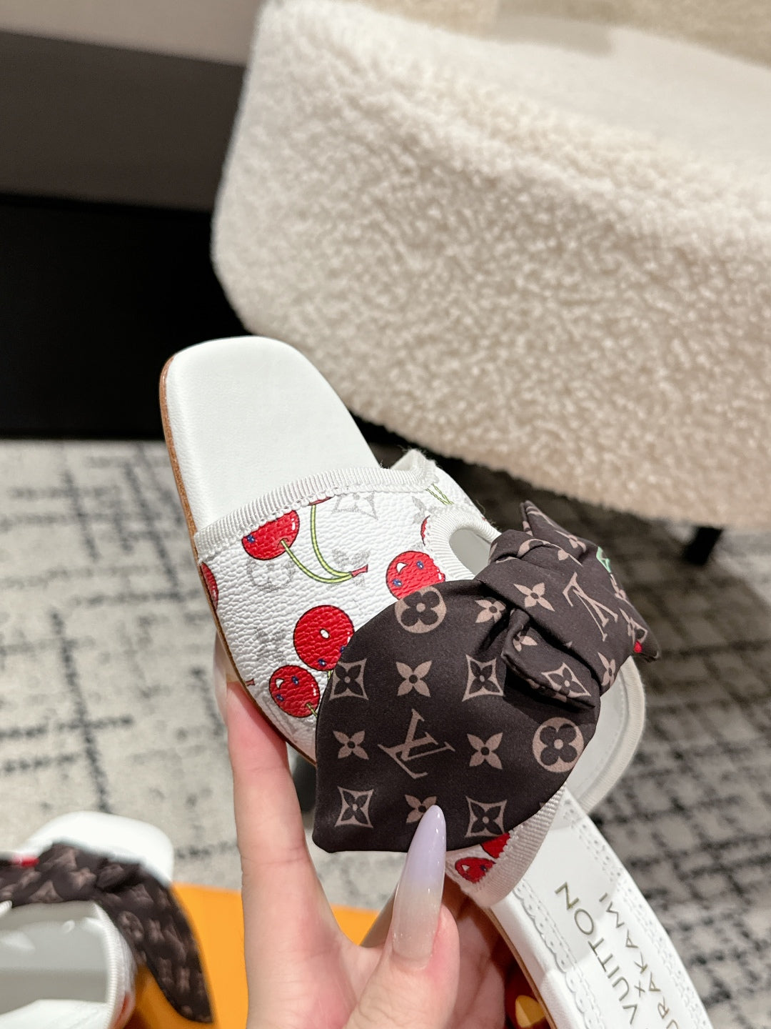 LOUIS VUITTON LV CHERRY HIGH HEELS 25S IN WHITE CALFSKIN WITH BOW STYLE 9