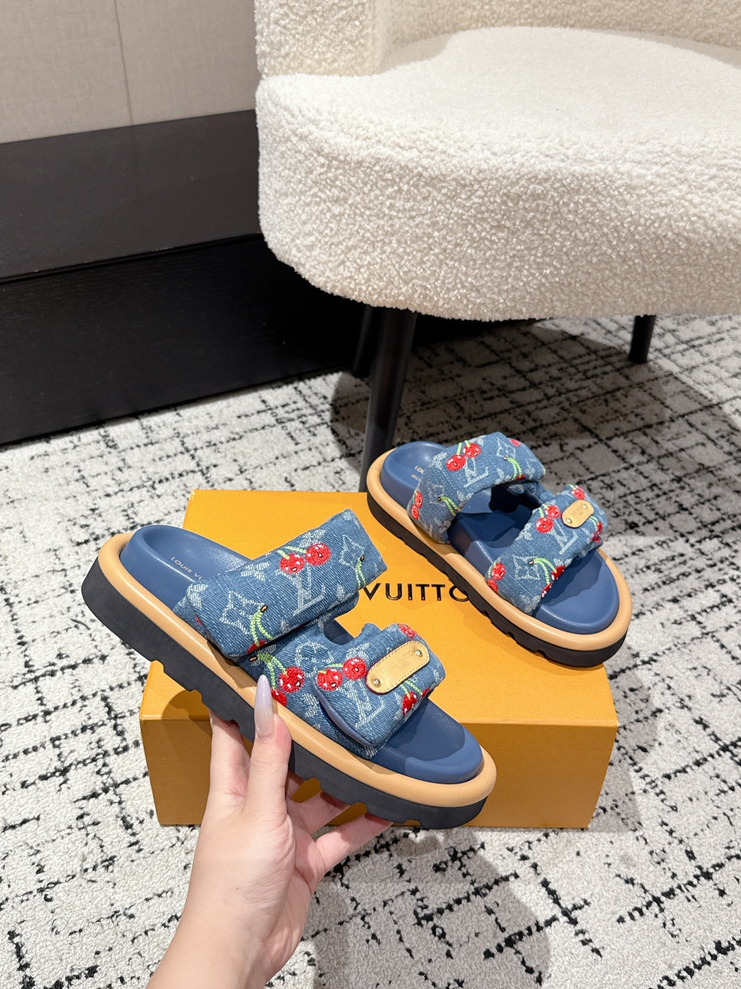 LOUIS VUITTON LV MIAMI DOUBLE-STRAP SANDALS 25S IN BLUE DENIM AND CALFSKIN