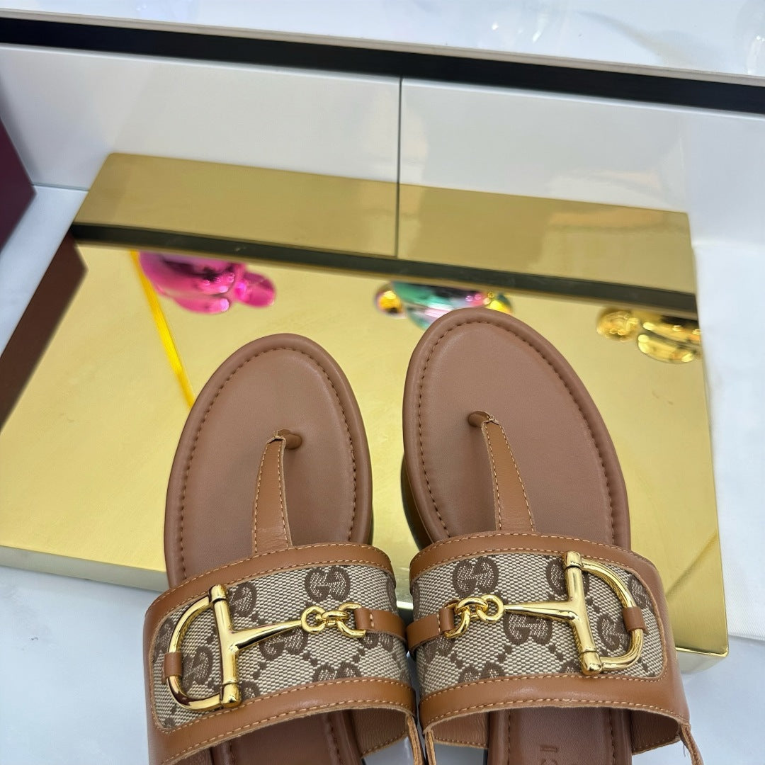 GUCCI FLAT THONG SANDALS WITH ANKLE STRAP IN BROWN LAMBSKIN AND BEIGE FABRIC