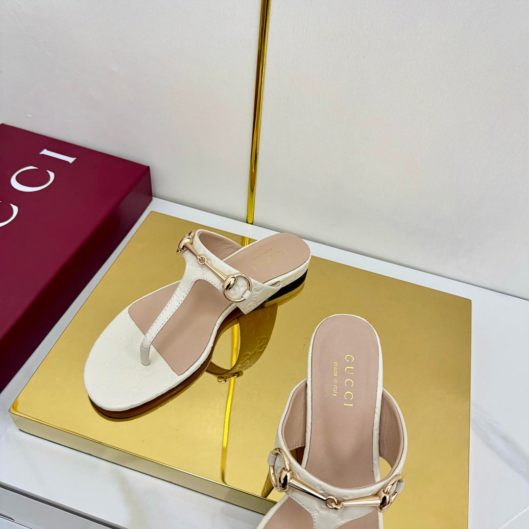 GUCCI THONG SANDALS 25S IN WHITE LAMBSKIN WITH GOLD HARDWARE
