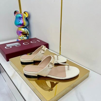 GUCCI THONG SANDALS 25S IN WHITE LAMBSKIN WITH GOLD HARDWARE