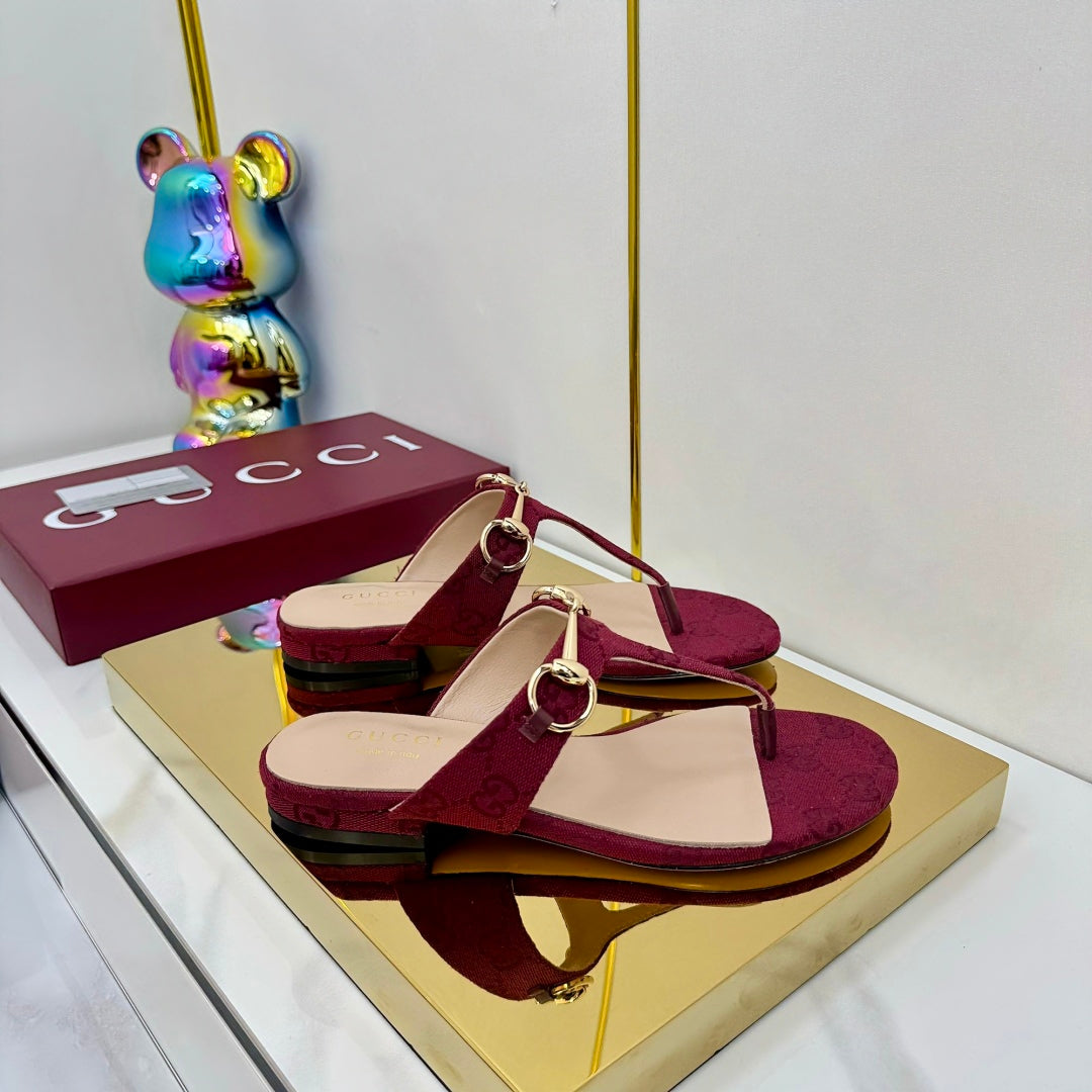 GUCCI THONG SANDALS 25S IN RED LAMBSKIN MIX CANVAS WITH GOLD HARDWARE