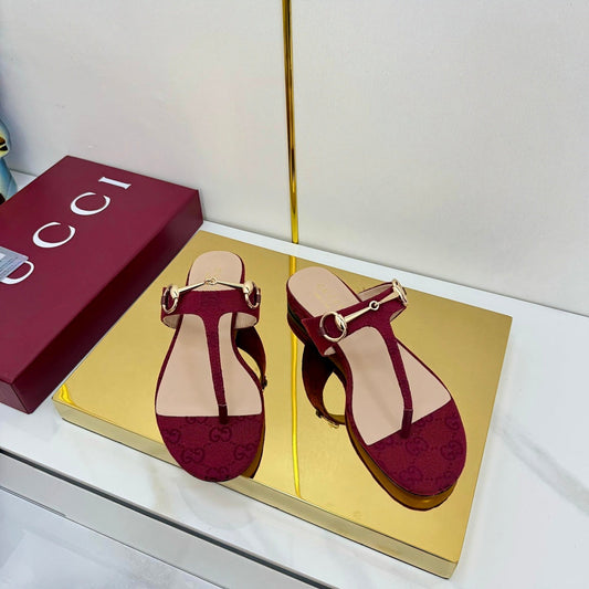 GUCCI THONG SANDALS 25S IN RED LAMBSKIN MIX CANVAS WITH GOLD HARDWARE