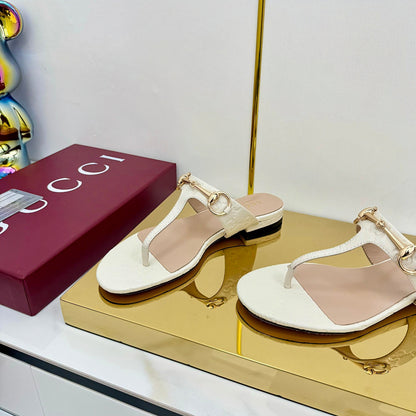 GUCCI THONG SANDALS IN CREAM WHITE LAMBSKIN PRINTED LOGO WITH GOLD HARDWARE