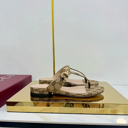 GUCCI THONG SANDALS IN DARK BEIGE FABRIC PRINTED LOGO WITH GOLD HARDWARE