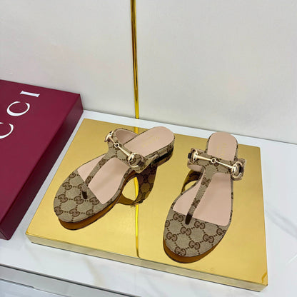 GUCCI THONG SANDALS IN DARK BEIGE FABRIC PRINTED LOGO WITH GOLD HARDWARE