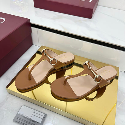 GUCCI THONG SANDALS IN BROWN LAMBSKIN WITH GOLD HARDWARE
