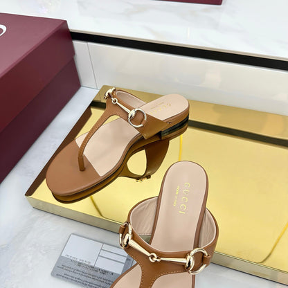GUCCI THONG SANDALS IN BROWN LAMBSKIN WITH GOLD HARDWARE