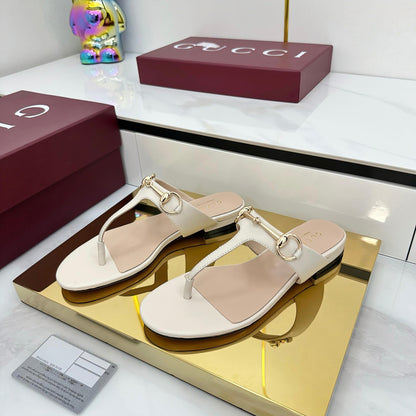GUCCI THONG SANDALS IN CREAM WHITE LAMBSKIN WITH GOLD HARDWARE