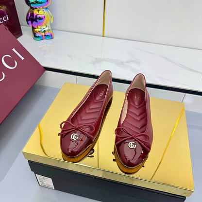 GUCCI BALLET FLATS 25S IN RED LAMBSKIN MIX GLOSSY LEATHER WITH BOW