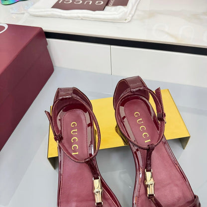 GUCCI THONG SANDALS 25S IN RED LAMBSKIN WITH GOLD HARDWARE