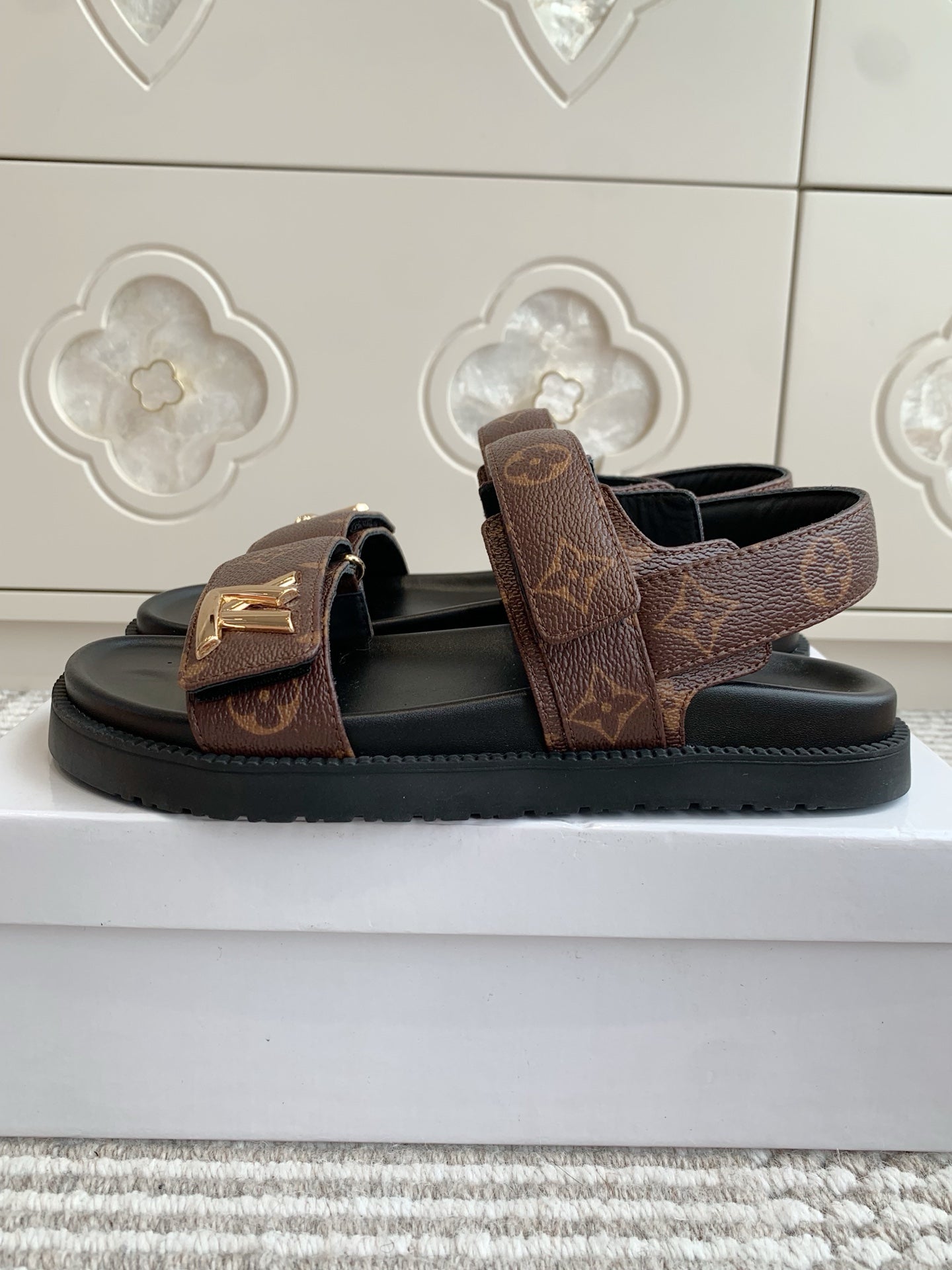 LOUIS VUITTON LV SANDALS 25S IN BROWN MIX BLACK CALFSKIN WITH GOLD HARDWARE