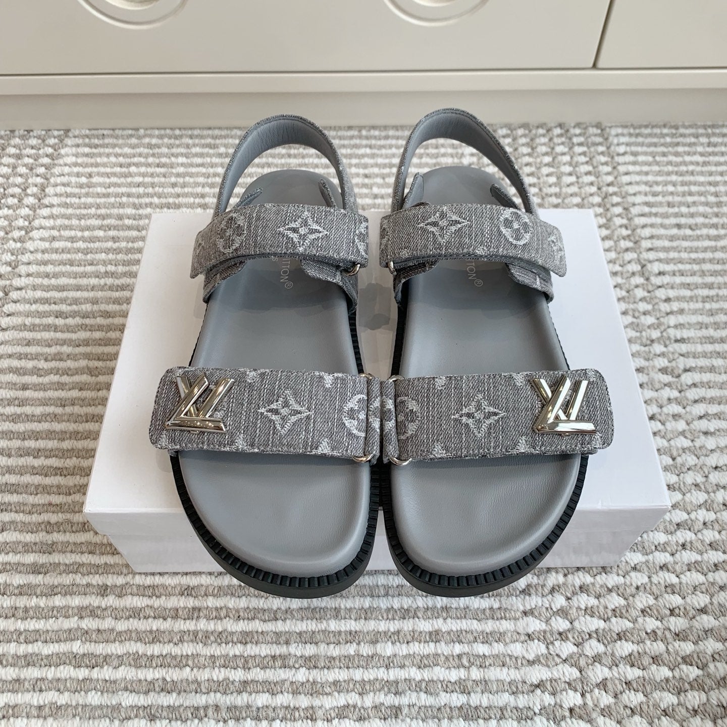 LOUIS VUITTON LV SANDALS 25S IN GREY DENIM AND CALFSKIN WITH SILVER HARDWARE