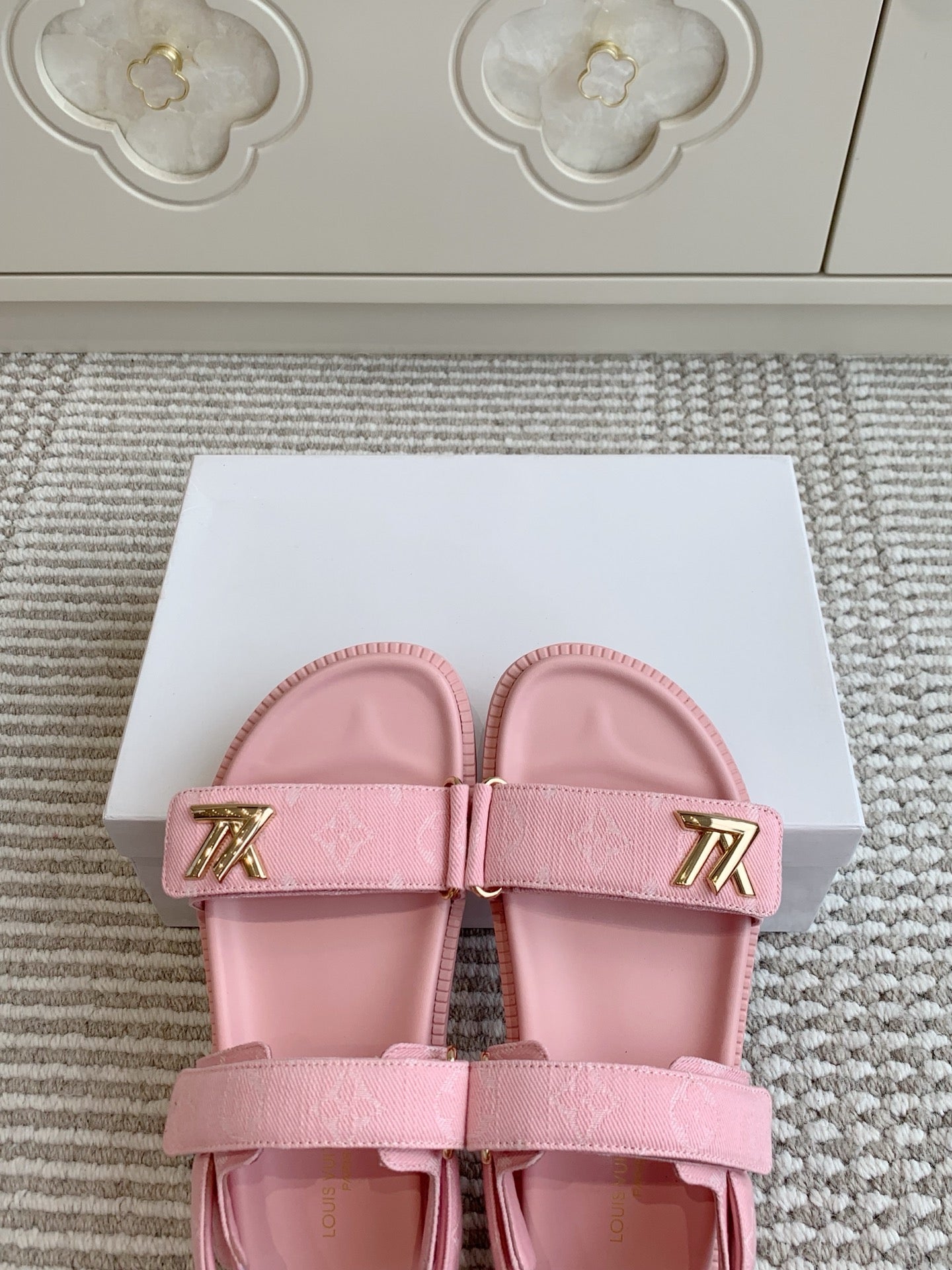 LOUIS VUITTON LV SANDALS 25S IN LIGHT PINK DENIM AND CALFSKIN WITH GOLD HARDWARE