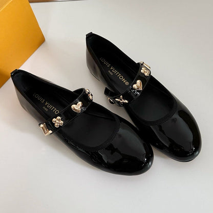 LOUIS VUITTON ROMY FLAT BALLERINA IN BLACK PATENT CALFSKIN