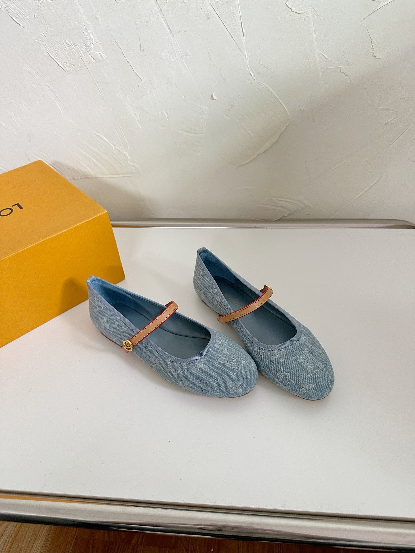 LOUIS VUITTON ROMY FLAT BALLERINA IN LIGHT BLUE MONOGRAM DENIM FABRIC