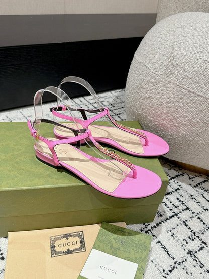 GUCCI THONG SANDAL IN FUSCIA PINK CALFSKIN WITH GOLD HARDWARE