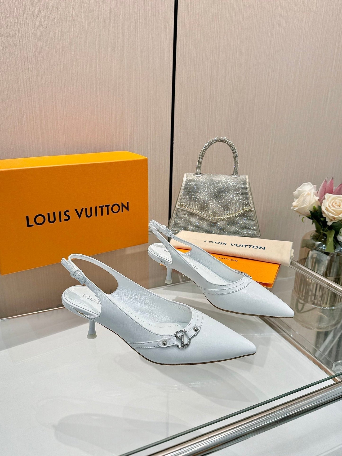 LOUIS VUITTON 6AM SLINGBACK HIGH HEELS 55 MM IN WHITE LAMBSKIN
