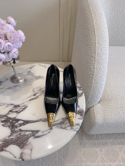 LOUIS VUITTON HIGH HEEL 10 CM PUMP IN BLACK PATENT CALFSKIN WITH GOLD HARDWARE