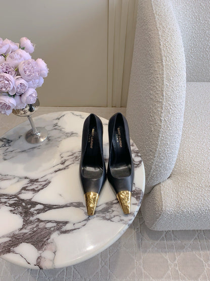 LOUIS VUITTON HIGH HEEL 10 CM PUMP IN BLACK CALFSKIN WITH GOLD HARDWARE