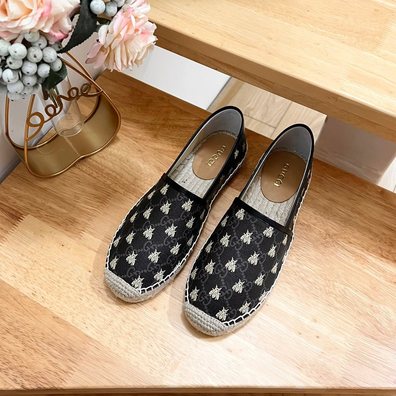 GUCCI Supreme Flat Shoes Black Caro