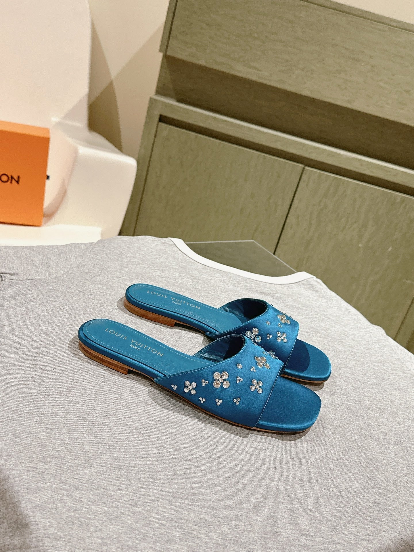 LOUIS VUITTON LV WOMEN FLAT MULE IN COBALT BLUE SATIN WITH RHINESTONE