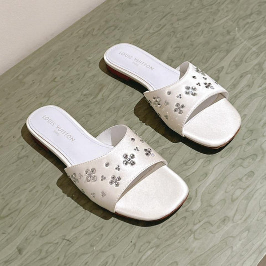 LOUIS VUITTON LV WOMEN FLAT MULE IN WHITE SATIN WITH RHINESTONE
