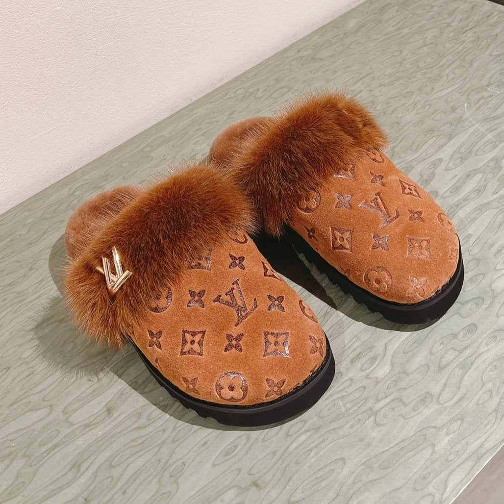 LOUIS VUITTON COSY FLAT COMFORT CLOG IN BRONZE BROWN MONOGRAM LAMB WOOL AND MINK FUR