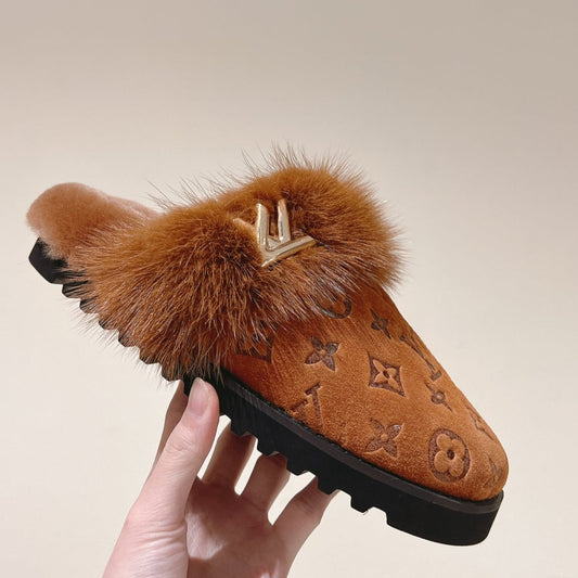 LOUIS VUITTON COSY FLAT COMFORT CLOG IN BRONZE BROWN MONOGRAM LAMB WOOL AND MINK FUR